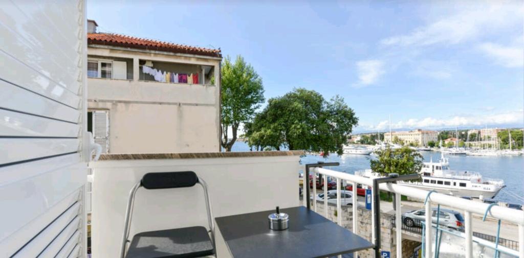 Lavender Apt. W. Balcony In Old Town Zadar Dış mekan fotoğraf