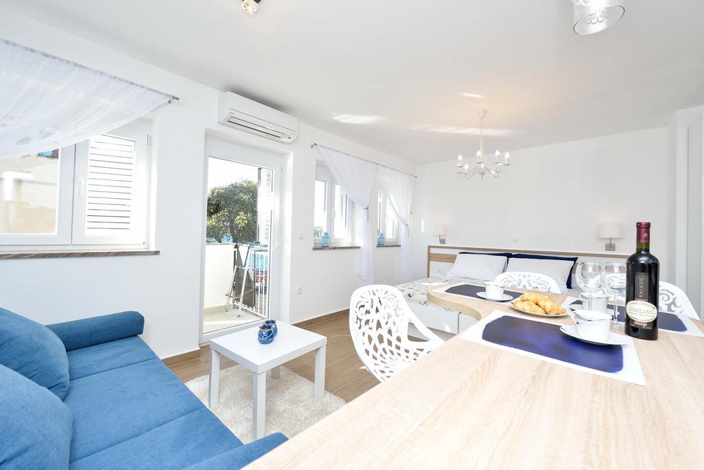 Lavender Apt. W. Balcony In Old Town Zadar Dış mekan fotoğraf