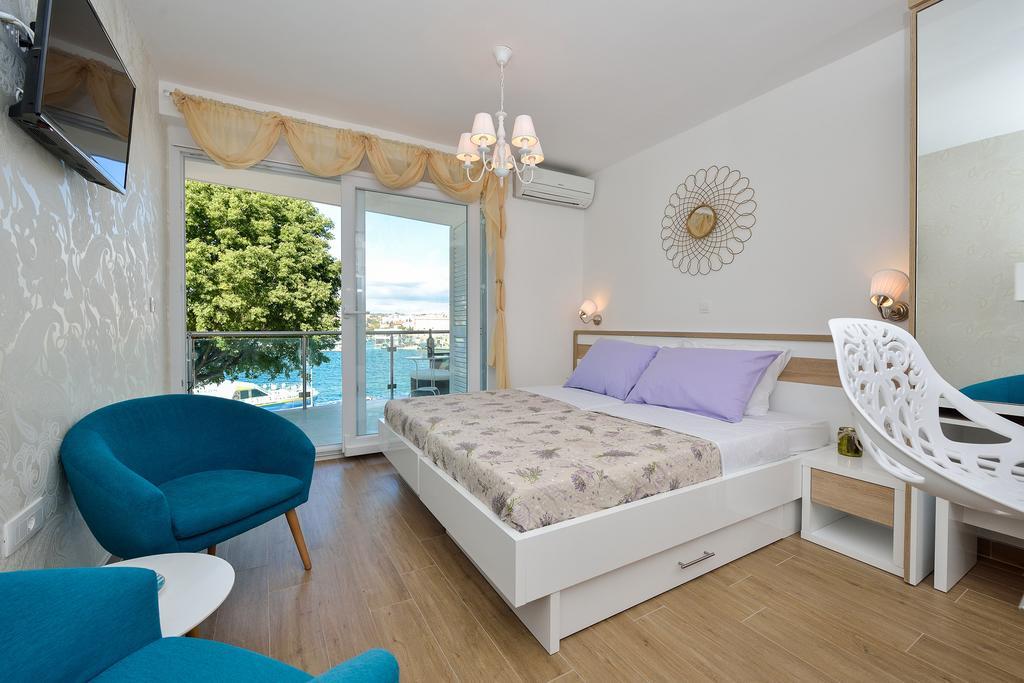 Lavender Apt. W. Balcony In Old Town Zadar Dış mekan fotoğraf